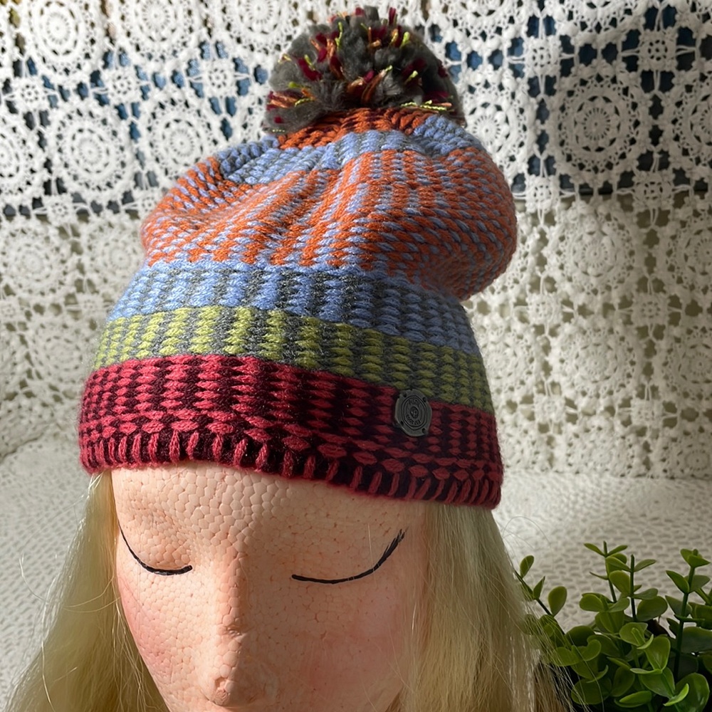 New! Pistil hat